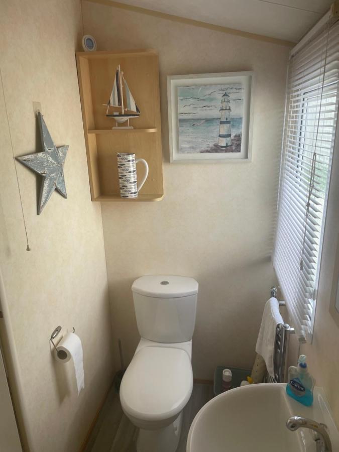 Calypso Hot Tub Breaks Tattershall Lakes Pet Friendly Екстер'єр фото